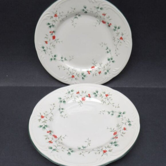 2 - Pfaltzgraff China WINTER BERRY WINTERBERRY 8 Inch Salad Plates - Picture 1 of 4